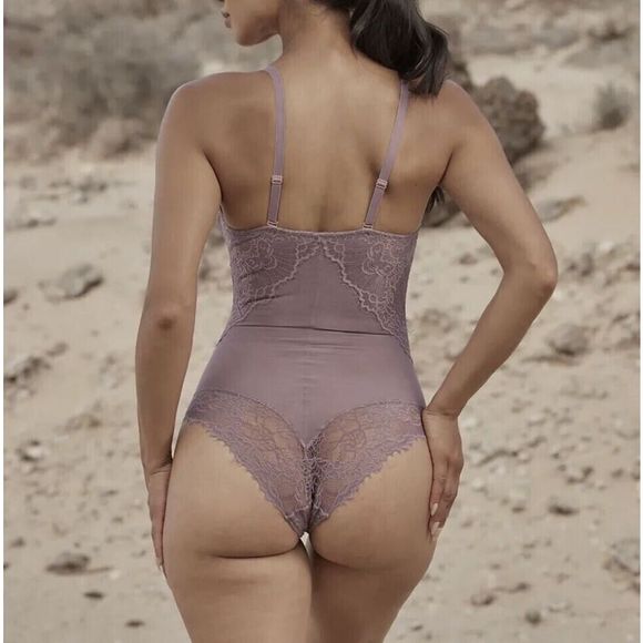 Pinsy Women's Sz Small Lilac Sculpting Lace Shapesuit Shapewear Bodysuit - Picture 6 of 6